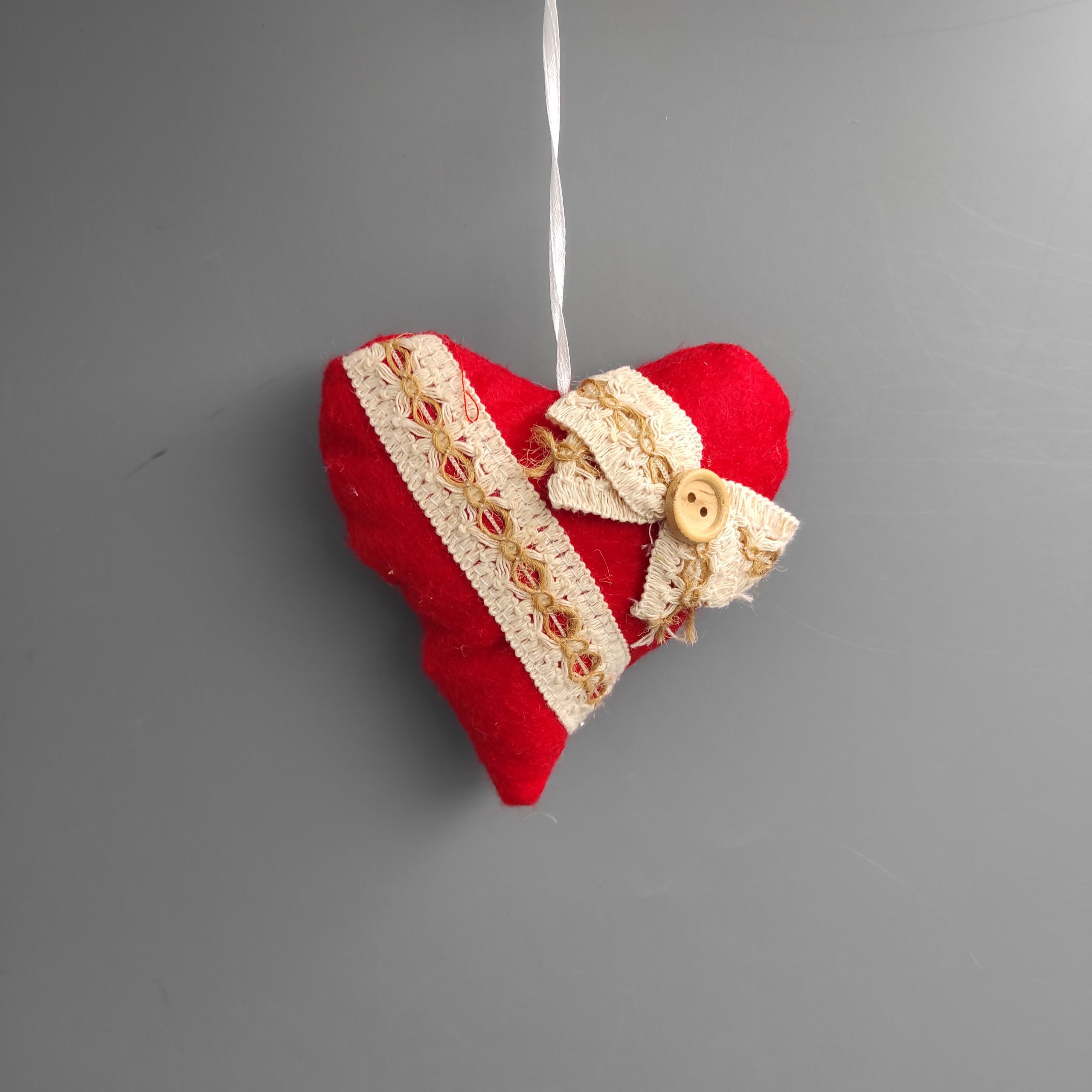 Szatén akasztós szív