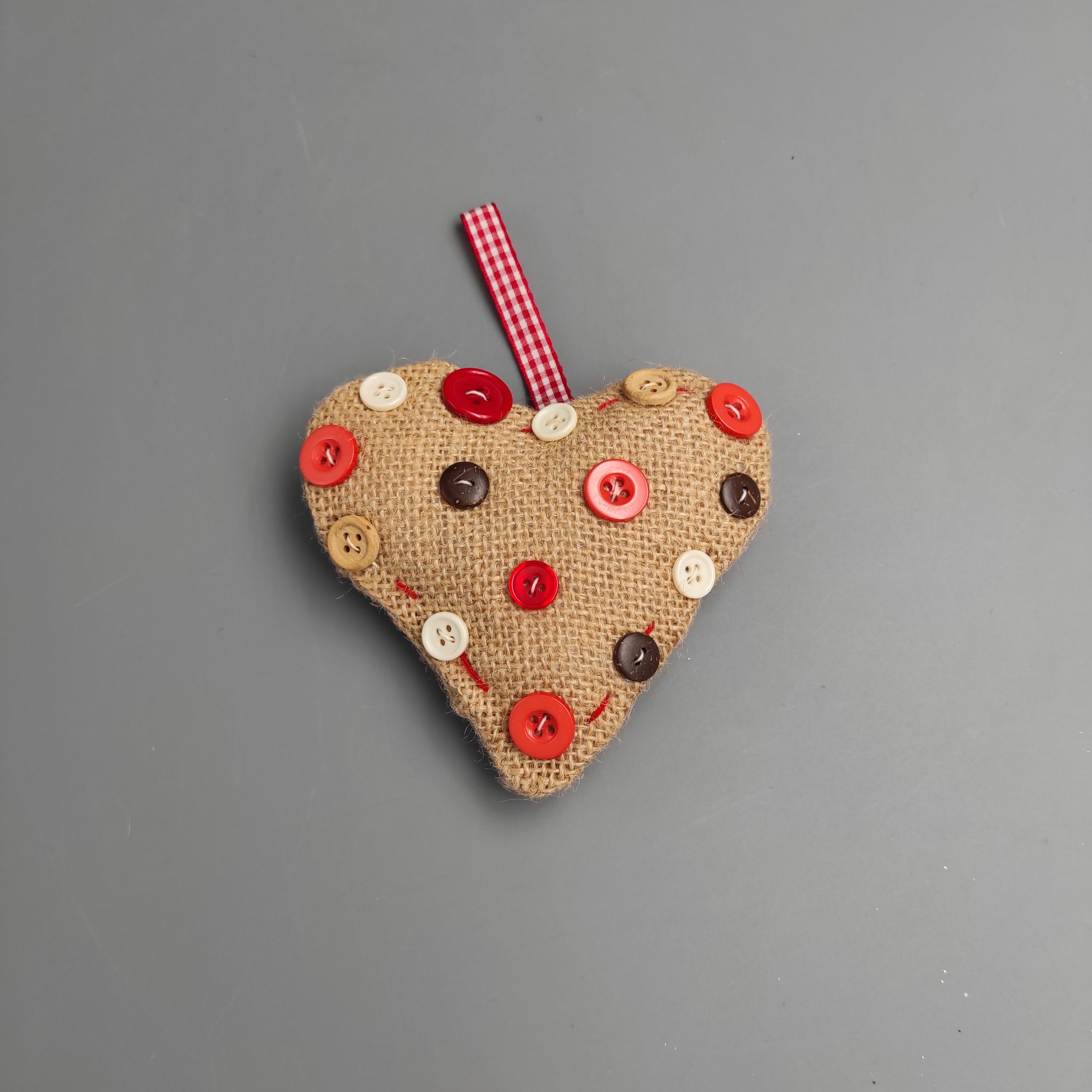 Szív zsákvászonból