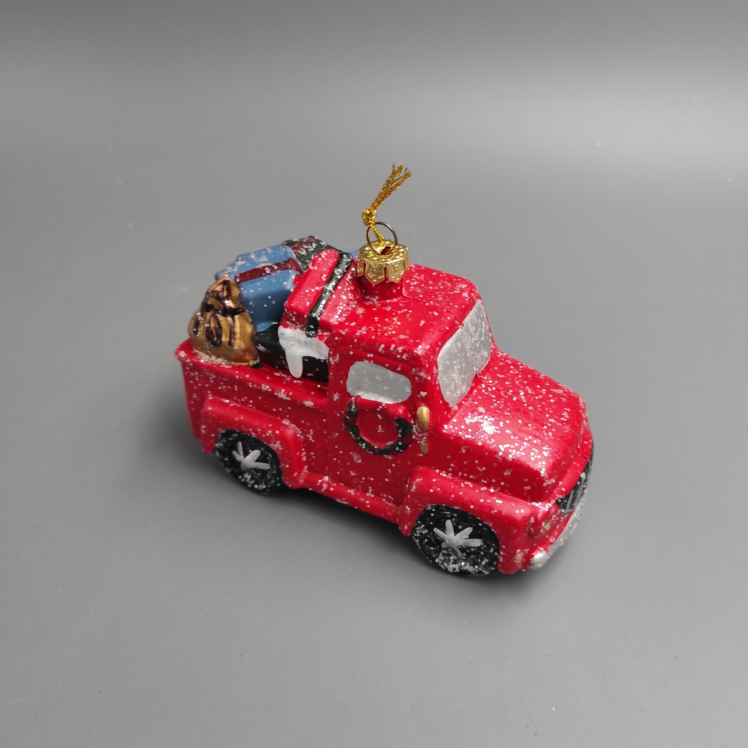 Teherautó akasztós műanyagból