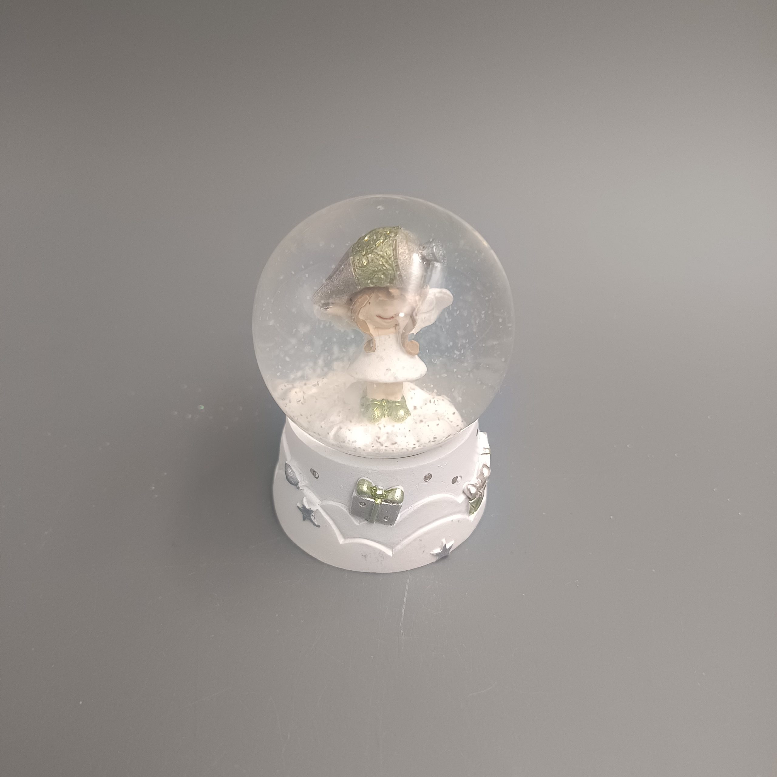 Rázógömb angyallal