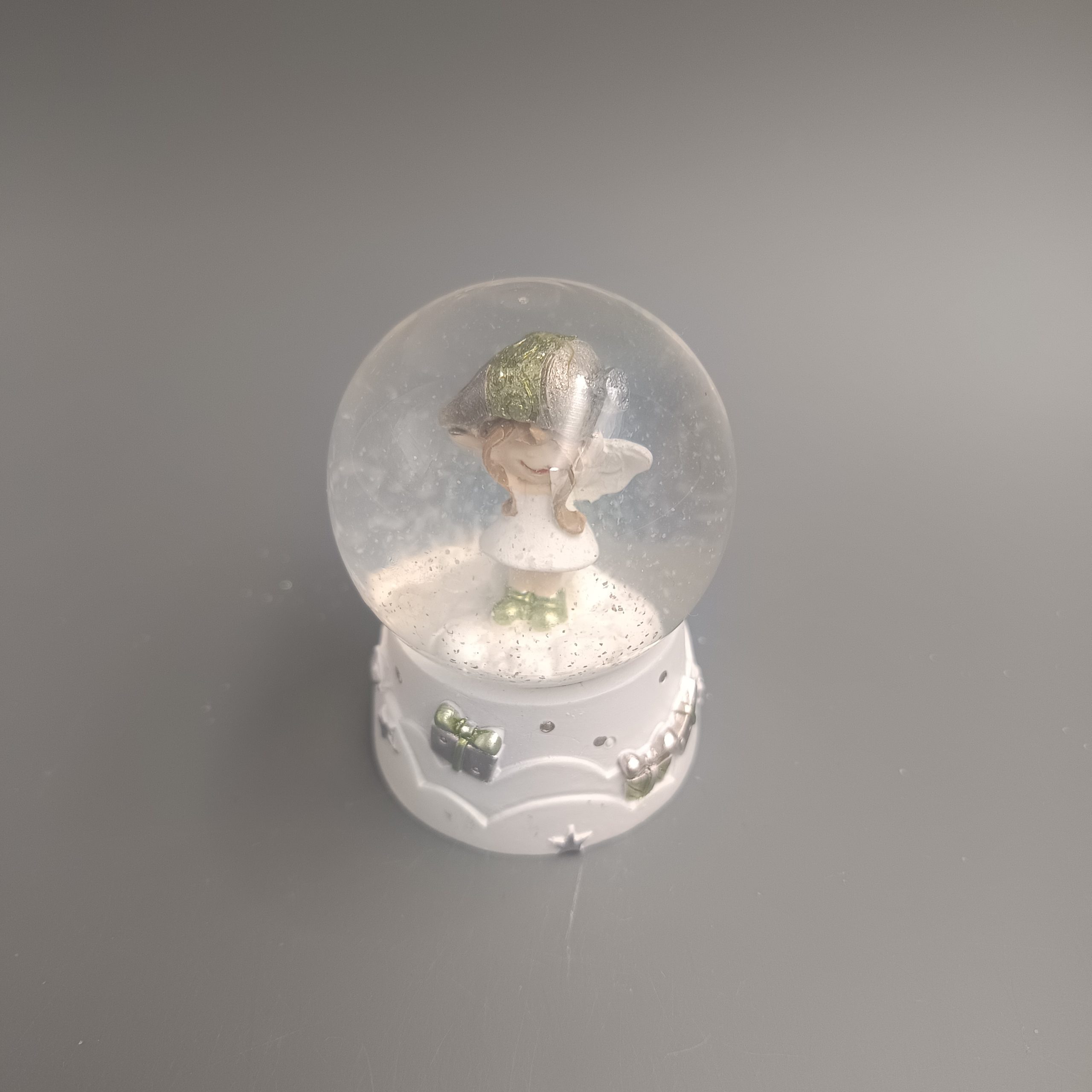 Rázógömb angyallal