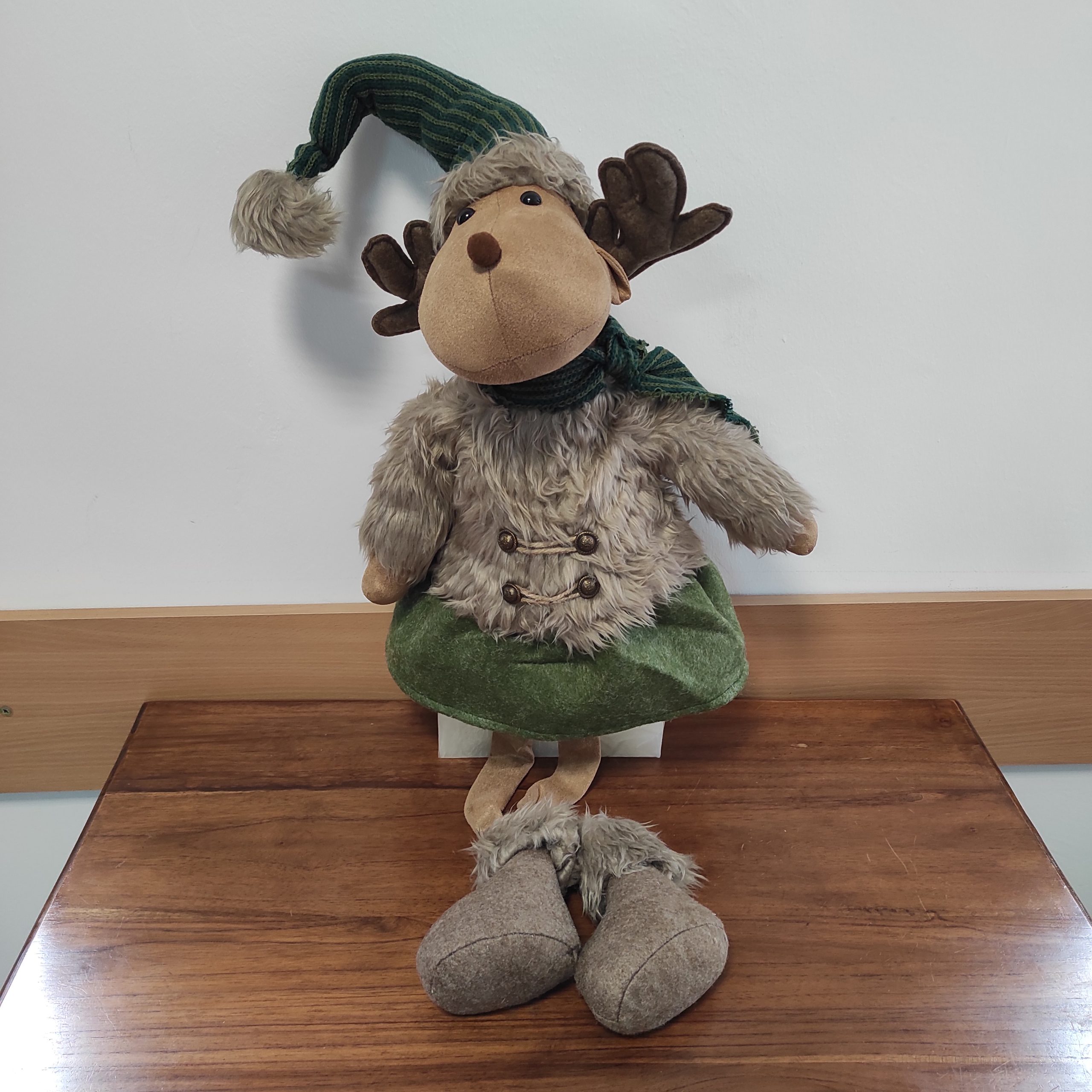 Szarvas kislány lógólábú