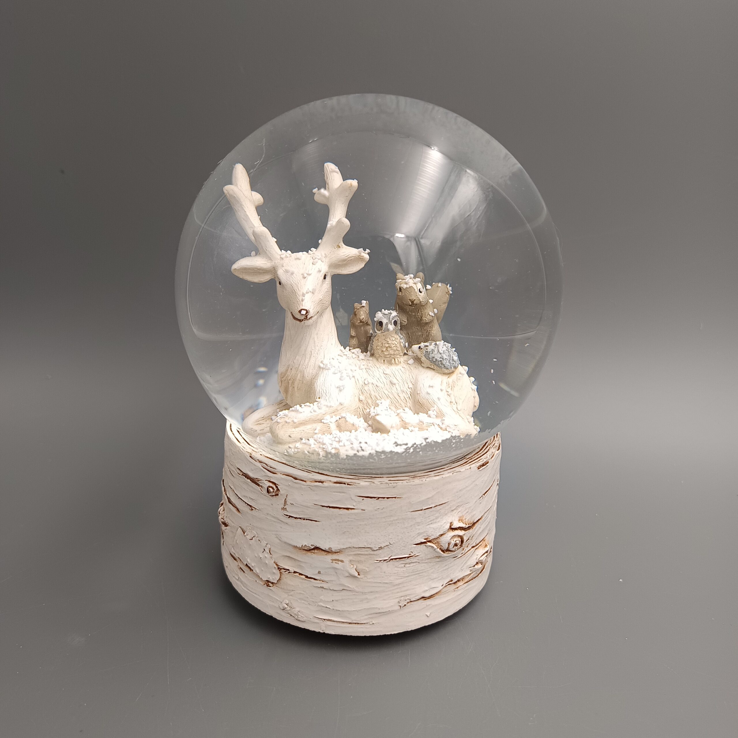 Karácsonyi hógömb szarvassal