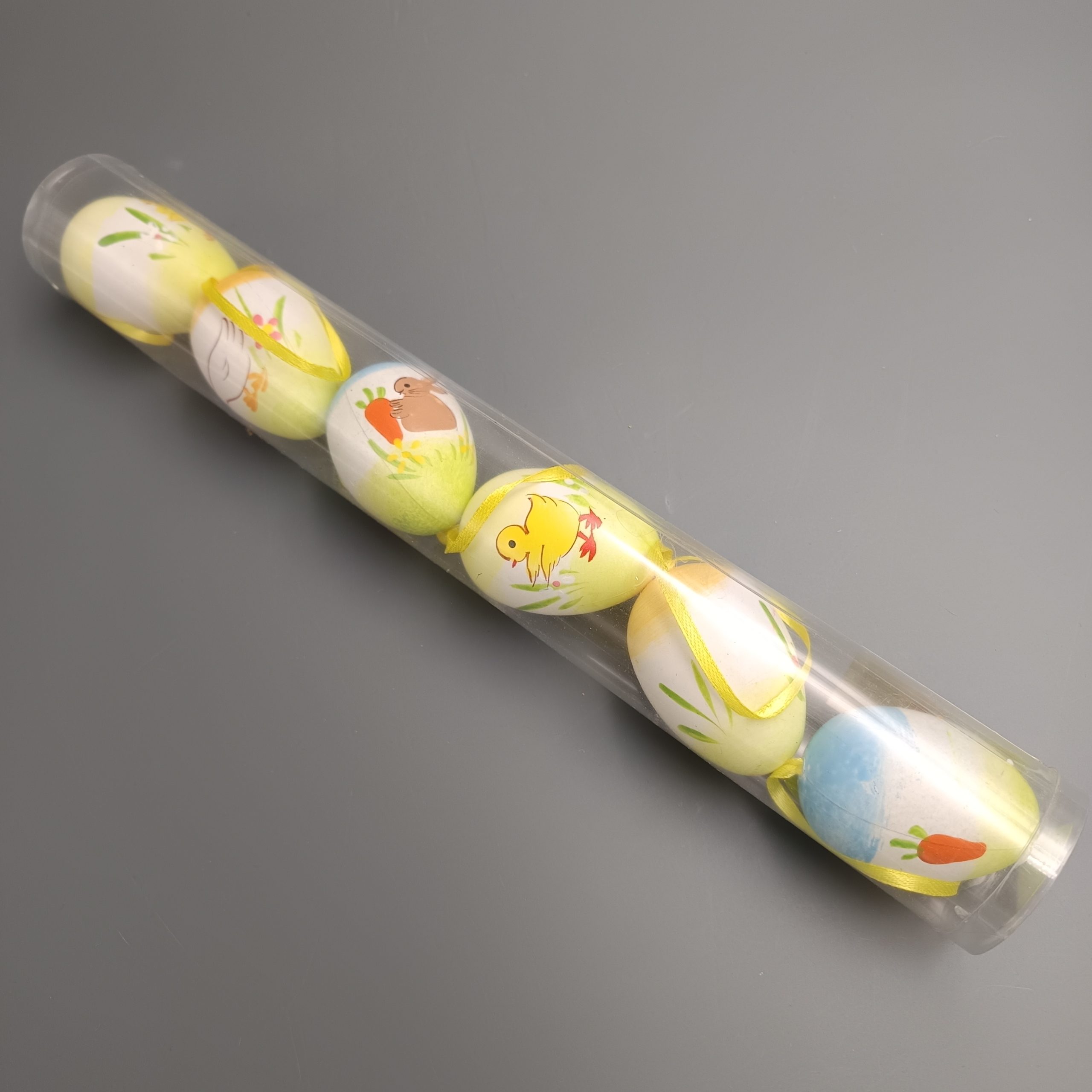 Akasztós húsvéti tojás