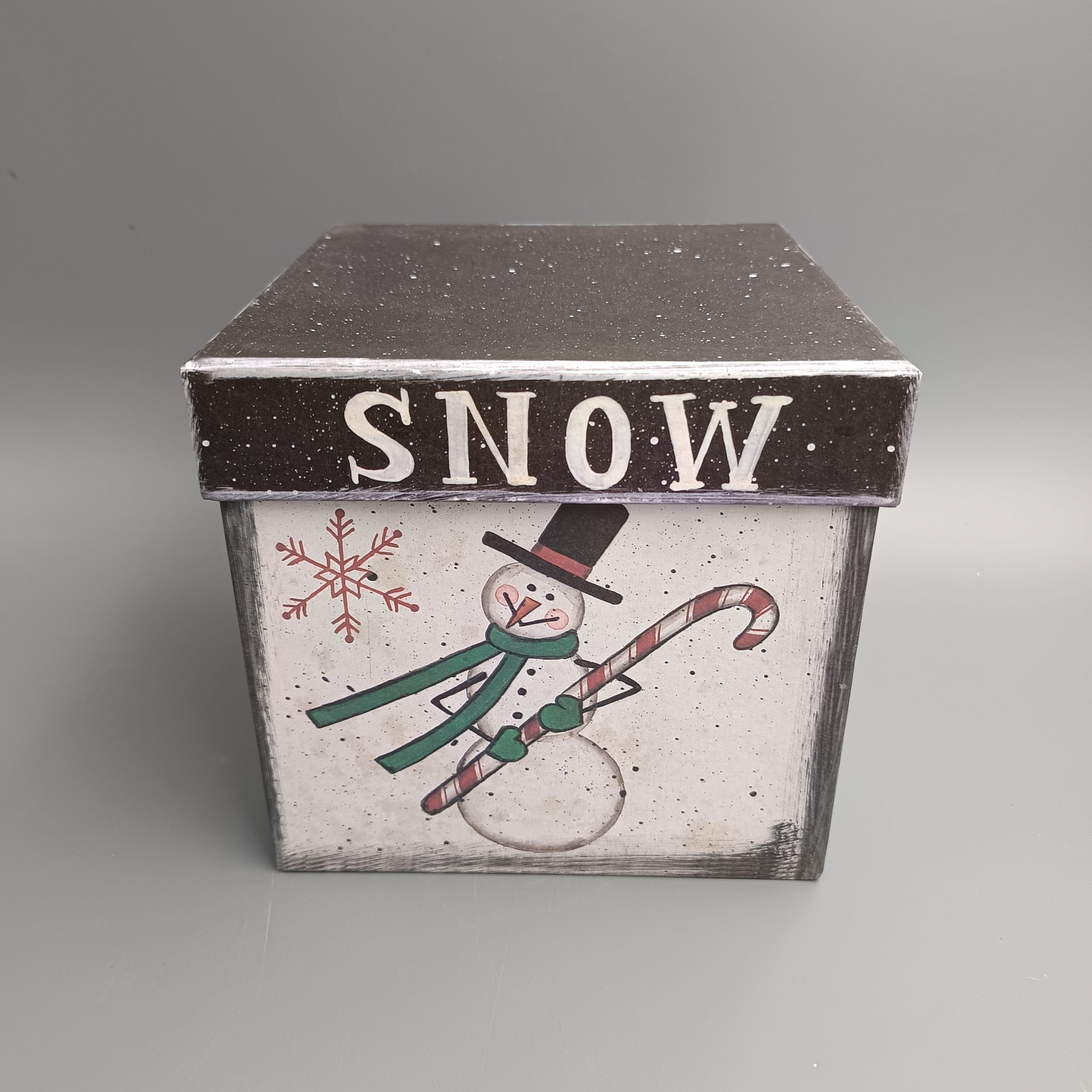 Papír ajándékdoboz