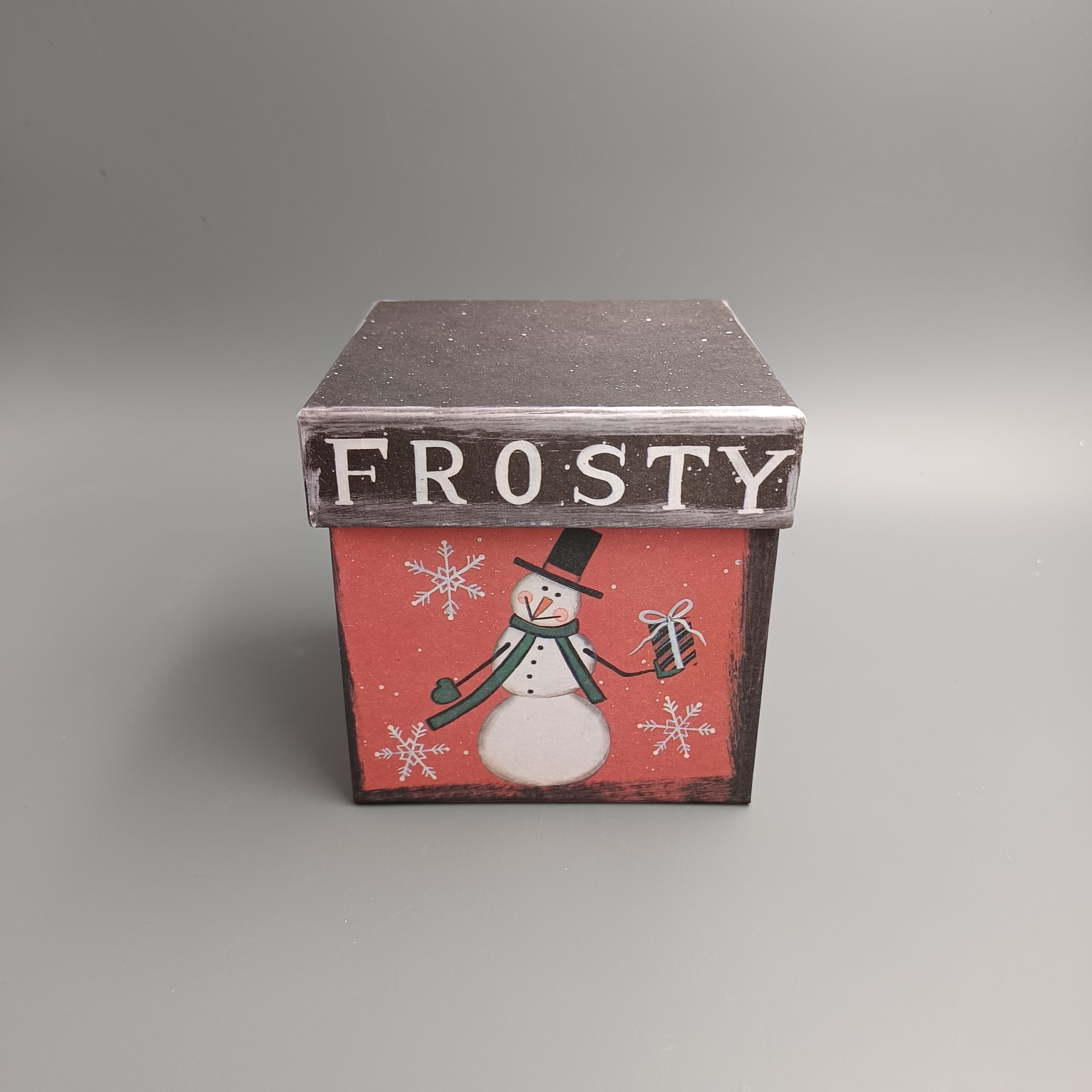 Ajándékdoboz papír